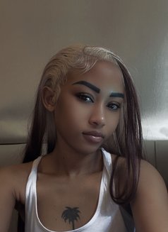 Chanel - puta in Beirut Photo 8 of 10