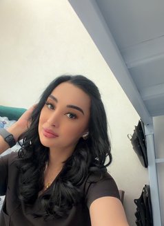 Goddess_CC - Acompañantes transexual in Dubai Photo 6 of 8