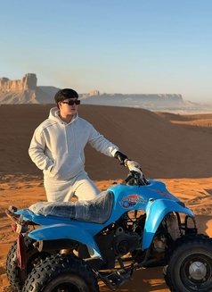 CHANG🇨🇳 - Male escort in Riyadh Photo 10 of 10