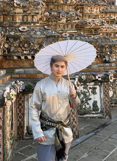 CHANG🇨🇳 - Male escort in Makati City Photo 9 of 9