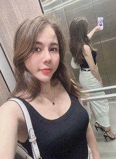 Tina - escort in Bangalore Photo 1 of 4