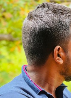 Chanl - Dominador masculino in Colombo Photo 2 of 2