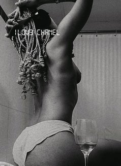 Channel - escort in Beirut Photo 7 of 10