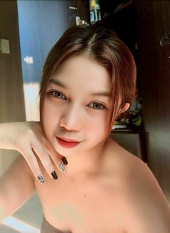 Chantal - puta in Manila Photo 3 of 6