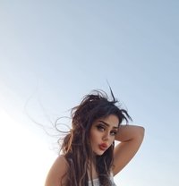 Chantalle - puta in Beirut Photo 9 of 11