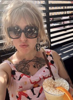 Chantelle Verified Domina - dominatrix in Barcelona Photo 13 of 16