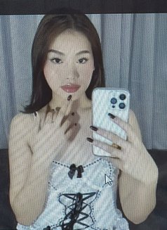 Chantii - Transsexual escort in Makati City Photo 10 of 11