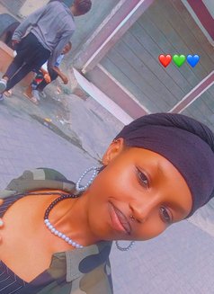 Chanty - puta in Nairobi Photo 5 of 8