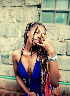 Chanty - puta in Nairobi Photo 6 of 8
