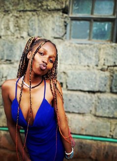 Chanty - puta in Nairobi Photo 7 of 8