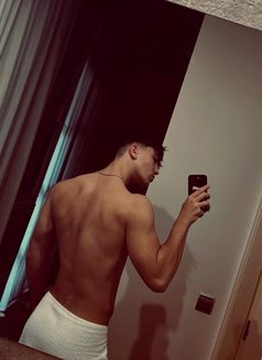 Charbel - Acompañantes masculino in Beirut Photo 1 of 1