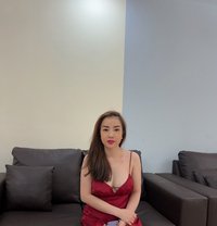 Charis - puta in Singapore