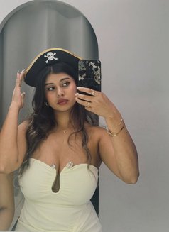 Charita in Mumbai - escort in Mumbai Photo 1 of 4
