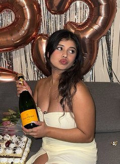 Charita in Mumbai - escort in Mumbai Photo 3 of 4