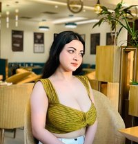 Charita Poy - puta in Ko Phi Phi