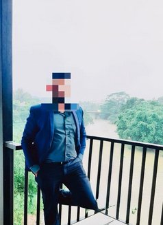 Genuine massage and ccuckold session for - Acompañantes masculino in Colombo Photo 1 of 2