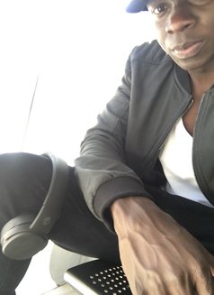 Charles - Male escort in London Photo 1 of 1