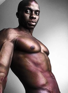 Charles - Male escort in London Photo 2 of 3