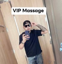 Charles - Male escort in Riyadh