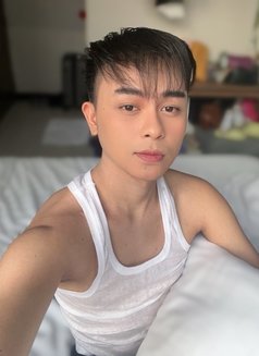 Charles Xsavior - Male escort in Kuala Lumpur Photo 19 of 21