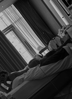 Charlie - Male escort in Dubai Photo 4 of 4