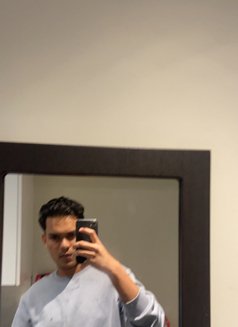 Charlie - Male escort in Bangalore Photo 1 of 2