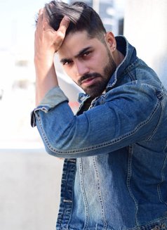 Charlie - Male escort in Gurgaon Photo 5 of 6