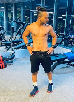 Charlie - Male escort in Kolkata Photo 7 of 7