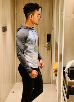 Charlie - Male escort in Kolkata Photo 8 of 10