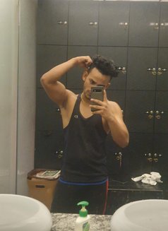 Charlie - Male escort in Kolkata Photo 13 of 17