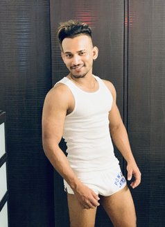 Charlie - Male escort in Kolkata Photo 14 of 17