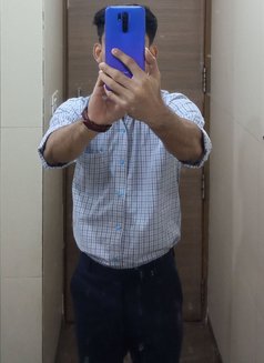 Charlie - Male escort in Mumbai Photo 4 of 6