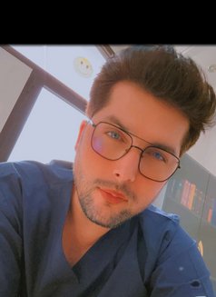 Charlie / Massage / QT/ - Acompañantes masculino in Abu Dhabi Photo 1 of 7