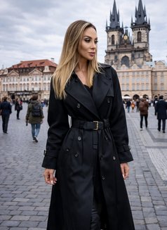 Charlotte - escort in Mauritius Photo 10 of 14