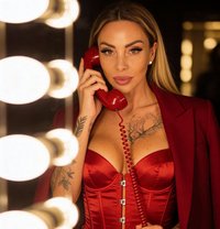 Charlotte - puta in Mauritius Photo 11 of 14