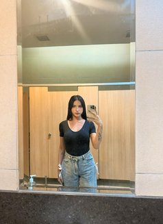 Charlotte - escort in Taipei Photo 5 of 7