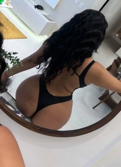 Charlotte full service anal - escort in Muscat Photo 3 of 3