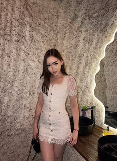 Charlotte - escort in Dubai Photo 5 of 7