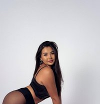 Charlotte - puta in Hong Kong Photo 1 of 10