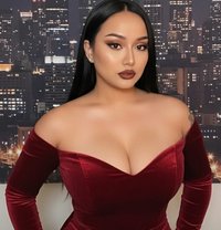 Charlotte - masseuse in Dubai Photo 1 of 5