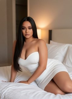 Charlotte - masseuse in Dubai Photo 4 of 5