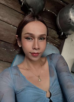 Charlotte - masseuse in Bangkok Photo 1 of 4