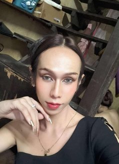 Charlotte - masseuse in Bangkok Photo 2 of 4