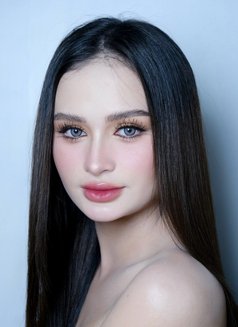 Charm - puta in Hong Kong Photo 2 of 11