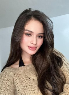 Charm - escort in Hong Kong Photo 8 of 10