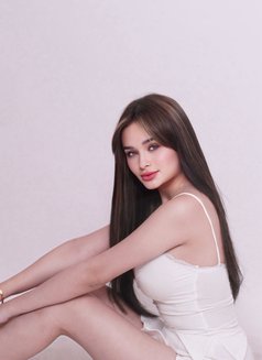 Charm - escort in Hong Kong Photo 9 of 10