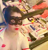 Jan - escort in Al Manama Photo 1 of 13