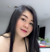 Charm - escort in Al Manama Photo 1 of 22