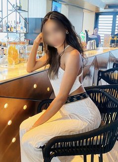 Charmaine Eva Young Petite GFE - puta in Colombo Photo 29 of 30