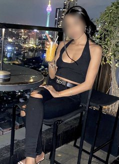 Charmaine Eva Young Petite GFE - puta in Colombo Photo 27 of 29